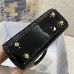 Dior Lady's new micro patent leather collection