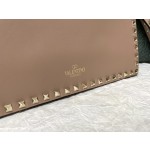 Valentino Classic Rivet Clutch Model: 1318
