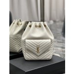 SAINT LAURENT  V型绗缝迷你水桶包型号：672609