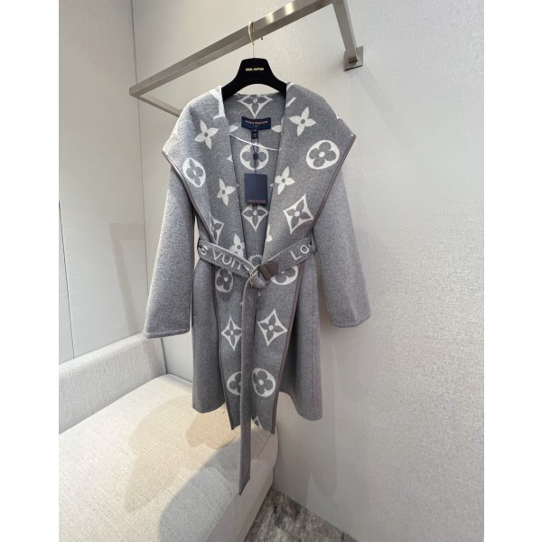 Louis Vuitton Cashmere Coat (Consult customer service to confirm size before placing a custom order)