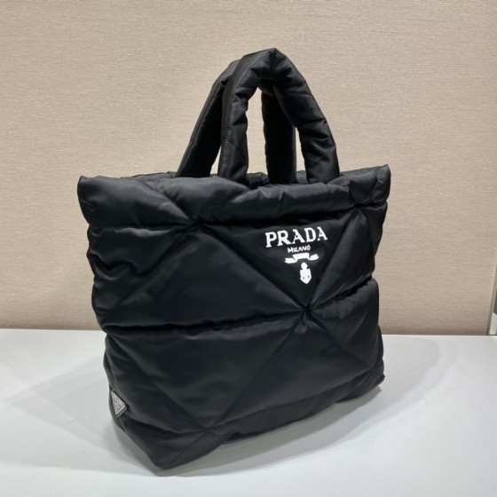 Prada tote bag 🎉1BG411 new
