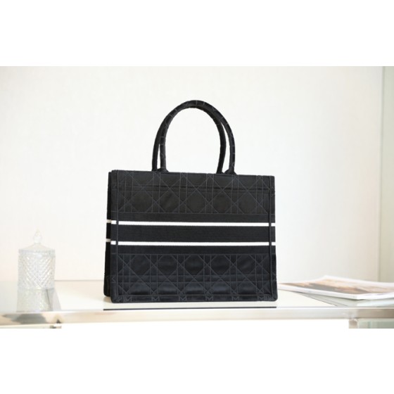 DIOR TOTE embroidered vine check black