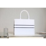 DIOR TOTE embroidered vine check white