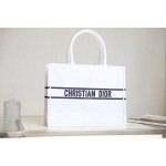 DIOR TOTE embroidered vine check white