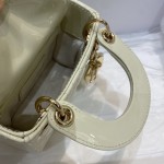 Dior Lady's new micro patent leather collection