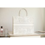 DIOR TOTE Metallic Wire Tiger