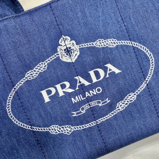 Prada's classic hit 🎉 1BG439
