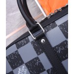 Louis Vuitton Sirius Briefcase is a continuation of the 1985 Sirius Messenger Bag