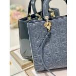 DIOR Lady's latest flip sheepskin seven compartments