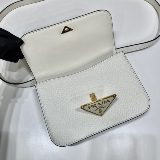 Prada flight attendant bag 🎉 1BD320