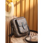 Louis Vuitton 𝐂𝐇𝐑𝐈𝐒𝐓𝐎𝐏𝐇𝐄𝐑 camera bag M69404