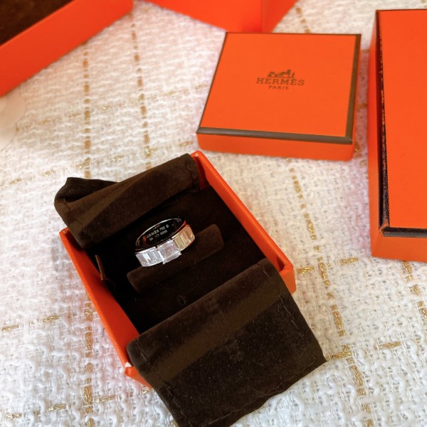 Hermes Square Diamond Ring