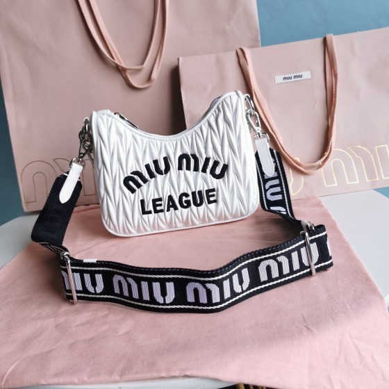 MIU MIU 5BH211: Accessories series handbag