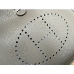 Evelyne 29 tc leather elephant gray silver buckle