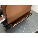 CELINE 𝒘𝒐𝒄 Package Model: 10D852