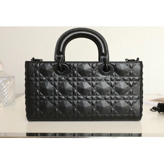 Dior Lady D-Joy is a classic style of the Goliath Bible