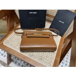 SAINT LAURENT【𝙈𝙖𝙣𝙝𝙖𝙩𝙩𝙖𝙣 𝟮𝟰𝙘𝙢】675626.Jd