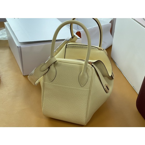 Lindy26 chick yellow tc inside spell cream white swift skin