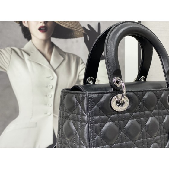 Dior five grid sheepskin black silver buckle 6605