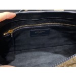 SAINT LAURENT model: 657228 original patent leather.JD