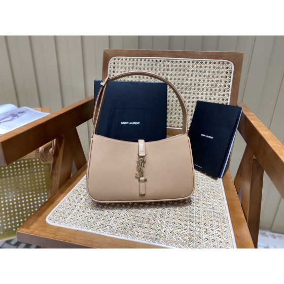 SAINT LAURENT Model: 657228 plain original leather.JD