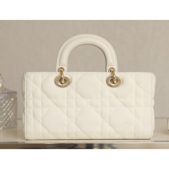 Dior Lady D-Joy is a classic style of the Goliath Bible