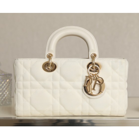 Dior Lady D-Joy is a classic style of the Goliath Bible