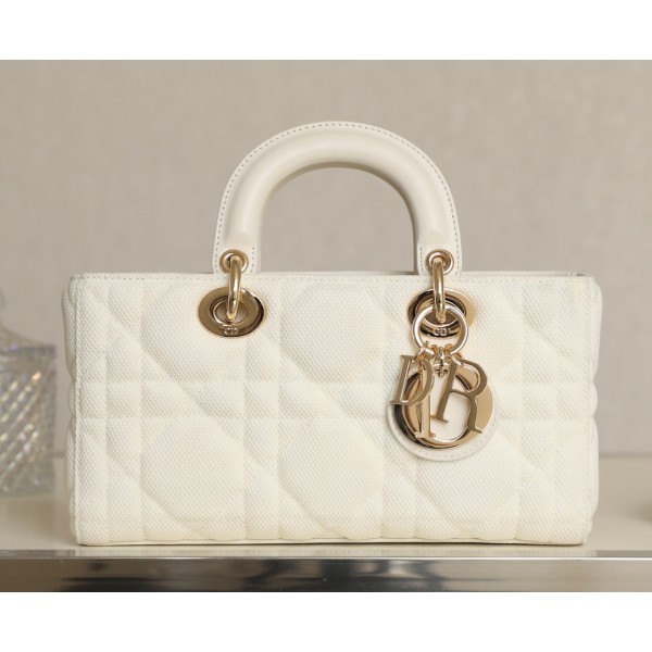 Dior Lady D-Joy is a classic style of the Goliath Bible