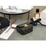 CELINE 𝗧𝗥𝗜𝗢𝗠𝗣𝗛⻼𝗠𝗜𝗡𝗜 Triumphal Arch Mini Crossbody Bag Model: 101513