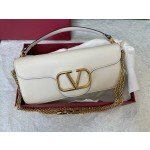 Valentino calfskin handbag 👜underarm bag Model: 1133 Decorative metal