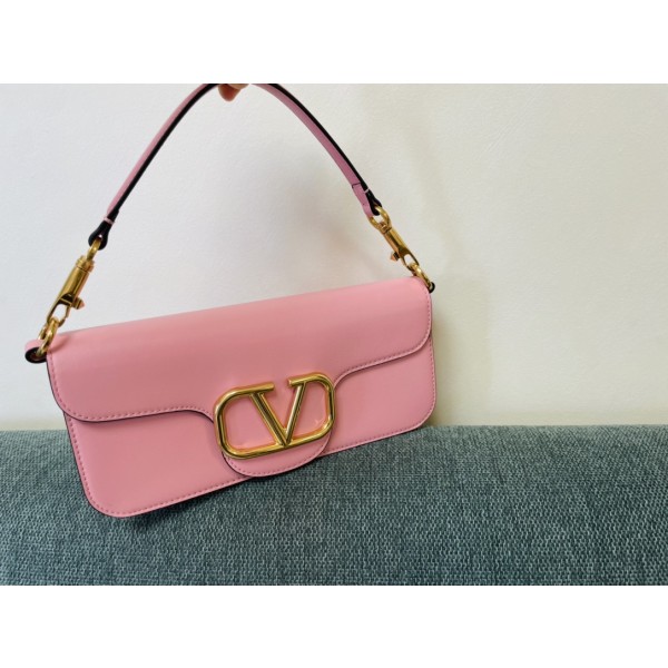 Valentino calfskin handbag 👜underarm bag Model: 1133 Decorative metal