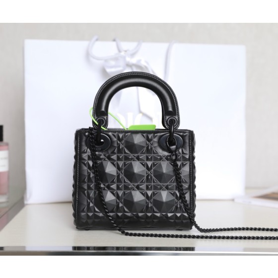 LADY DIOR Diamond Shaped Vine Black DR-081