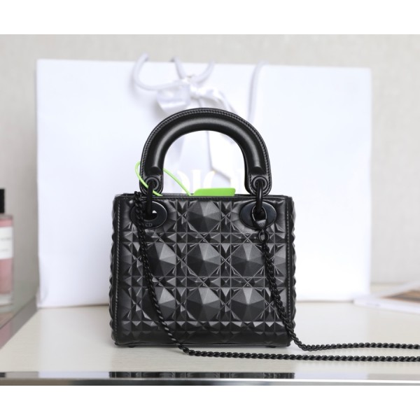 LADY DIOR Diamond Shaped Vine Black DR-081