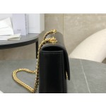 CELINE 𝑻𝒓𝒊𝒐𝒎𝒑𝒉𝒆 Chain Underarm Bag Model: 197993