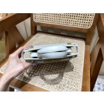 SAINT LAURENT 𝑴𝑨𝑵𝑯𝑨𝑻𝑻𝑨𝑵 𝑵𝑨𝑵𝑶#593741