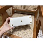 SAINT LAURENT 𝑴𝑨𝑵𝑯𝑨𝑻𝑻𝑨𝑵 𝑵𝑨𝑵𝑶#593741