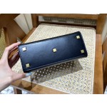 SAINT LAURENT 𝑴𝑨𝑵𝑯𝑨𝑻𝑻𝑨𝑵 𝑵𝑨𝑵𝑶#593741