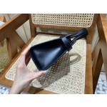 SAINT LAURENT 𝑴𝑨𝑵𝑯𝑨𝑻𝑻𝑨𝑵 𝑵𝑨𝑵𝑶#593741