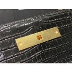 SAINT LAURENT【𝙈𝙖𝙣𝙝𝙖𝙩𝙩𝙖𝙣 𝟮𝟰𝙘𝙢】675626.Jd