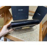 SAINT LAURENT【𝙈𝙖𝙣𝙝𝙖𝙩𝙩𝙖𝙣 𝟮𝟰𝙘𝙢】675626.Jd