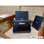 SAINT LAURENT【𝙈𝙖𝙣𝙝𝙖𝙩𝙩𝙖𝙣 𝟮𝟰𝙘𝙢】675626.Jd