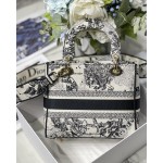 Dior [Lady D 🌟 Embroidery series: M8002 🌟 Black and white constellations