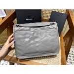 SAINT LAURENT  𝐍𝐢𝐤𝐢 28𝐜𝐦 #633158