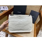 SAINT LAURENT  𝐍𝐢𝐤𝐢 28𝐜𝐦 #633158