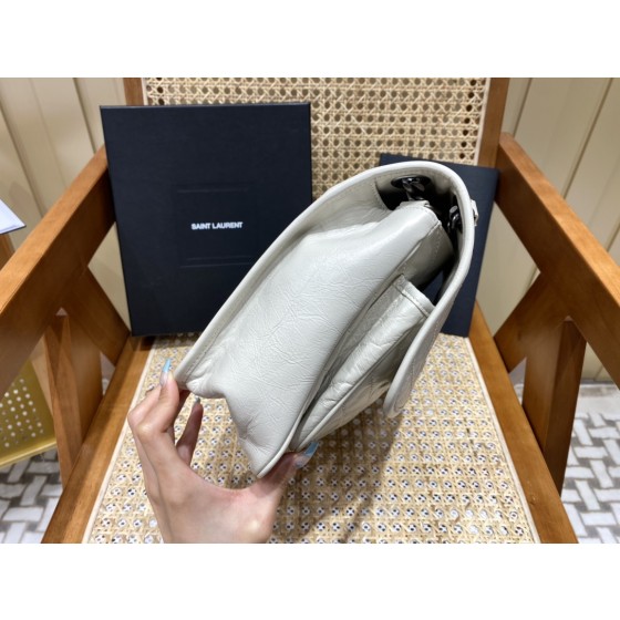 SAINT LAURENT  𝐍𝐢𝐤𝐢 28𝐜𝐦 #633158