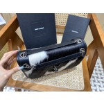 SAINT LAURENT  𝐍𝐢𝐤𝐢 28𝐜𝐦 #633158