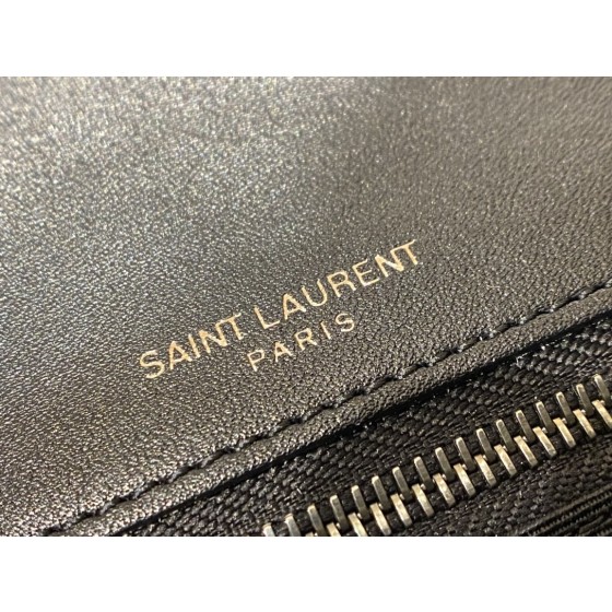 SAINT LAURENT  𝐍𝐢𝐤𝐢 28𝐜𝐦 #633158