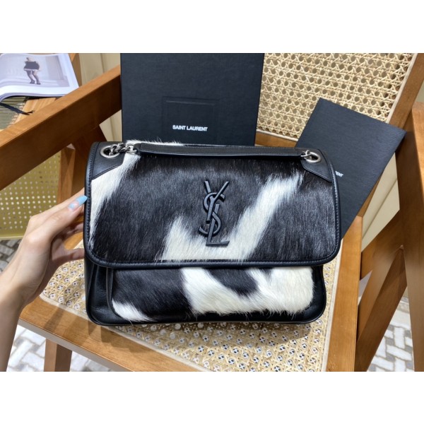 SAINT LAURENT  𝐍𝐢𝐤𝐢 28𝐜𝐦 #633158