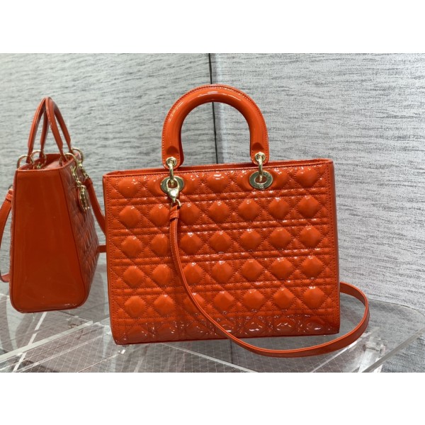 DIOR Lady's latest flip sheepskin seven compartments