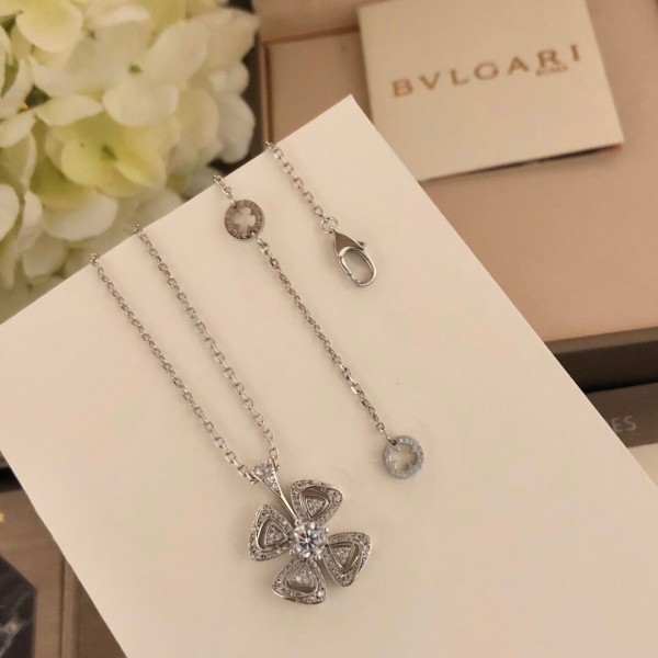 BVLGARI  necklace